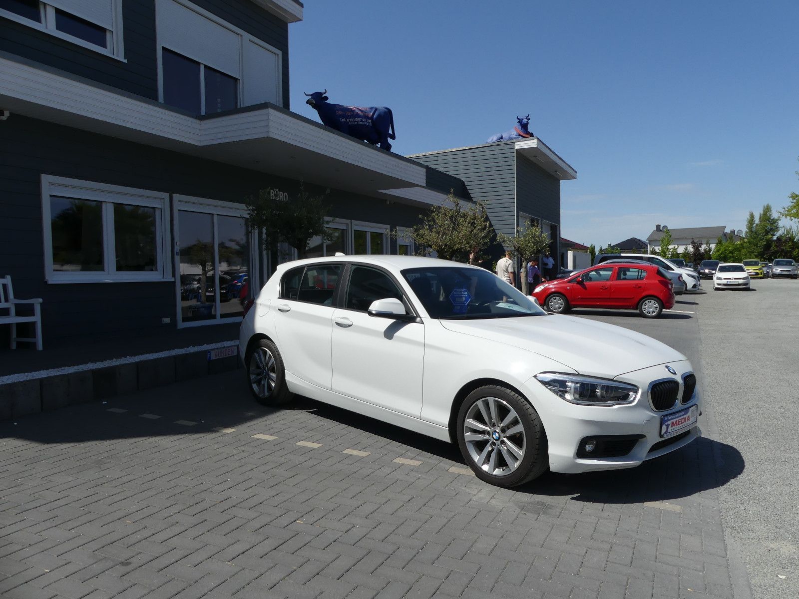 Fahrzeugabbildung BMW 118 1 Limousine 5-trg. 118 i"AUTOMATIK"