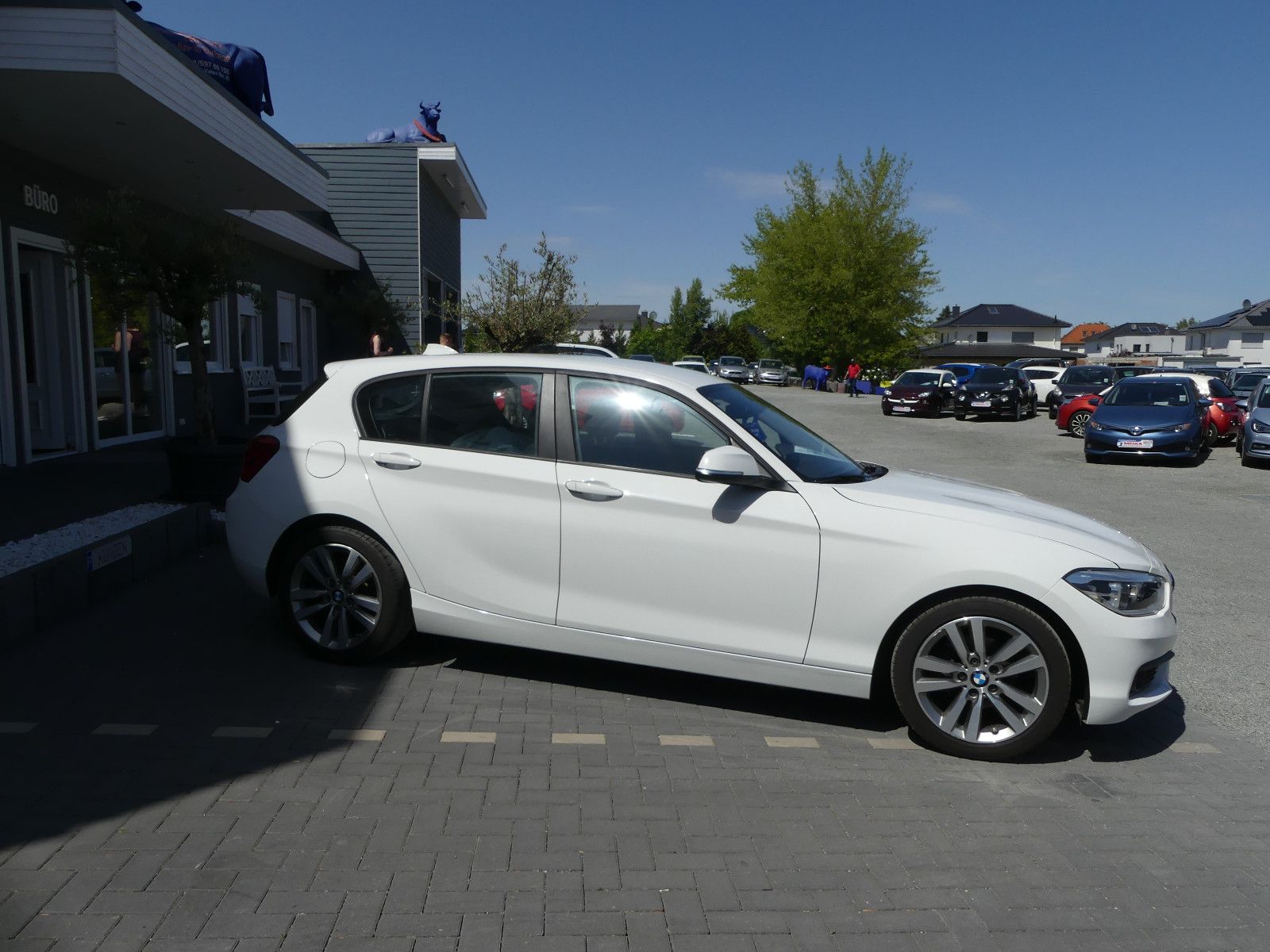 Fahrzeugabbildung BMW 118 1 Limousine 5-trg. 118 i"AUTOMATIK"
