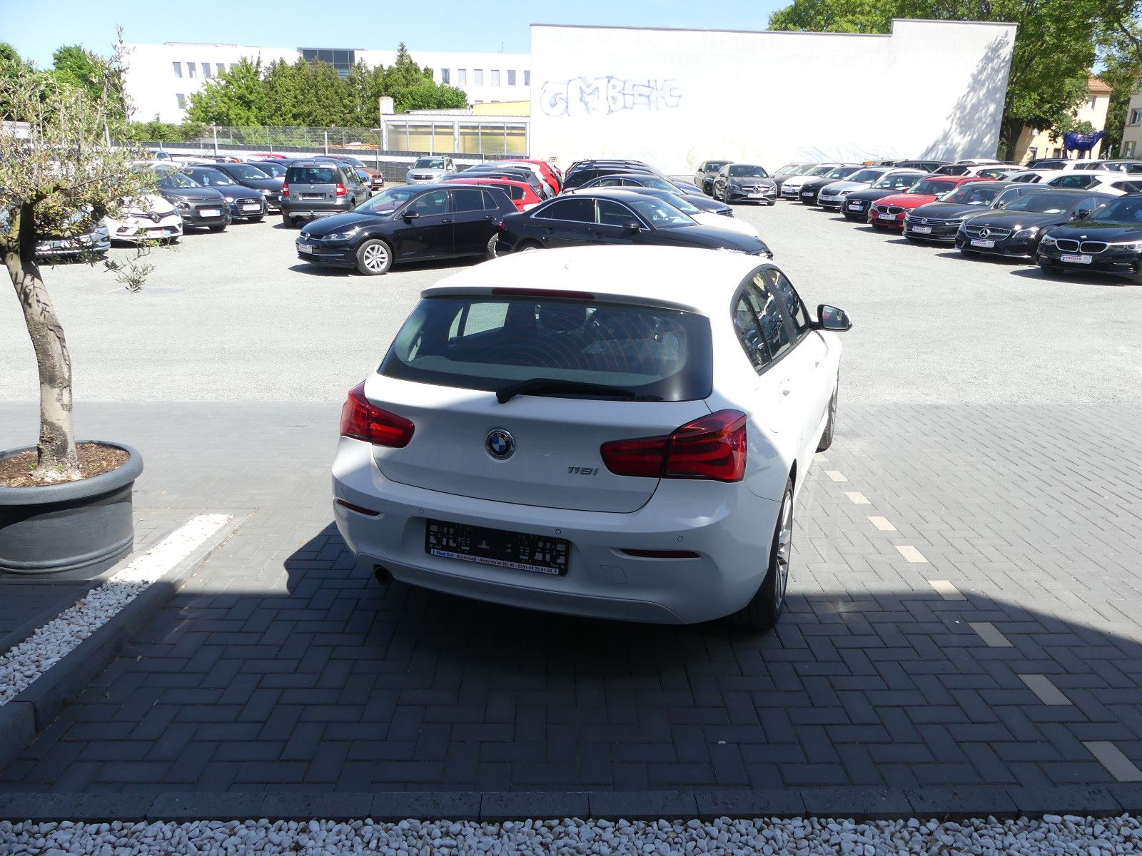Fahrzeugabbildung BMW 118 1 Limousine 5-trg. 118 i"AUTOMATIK"