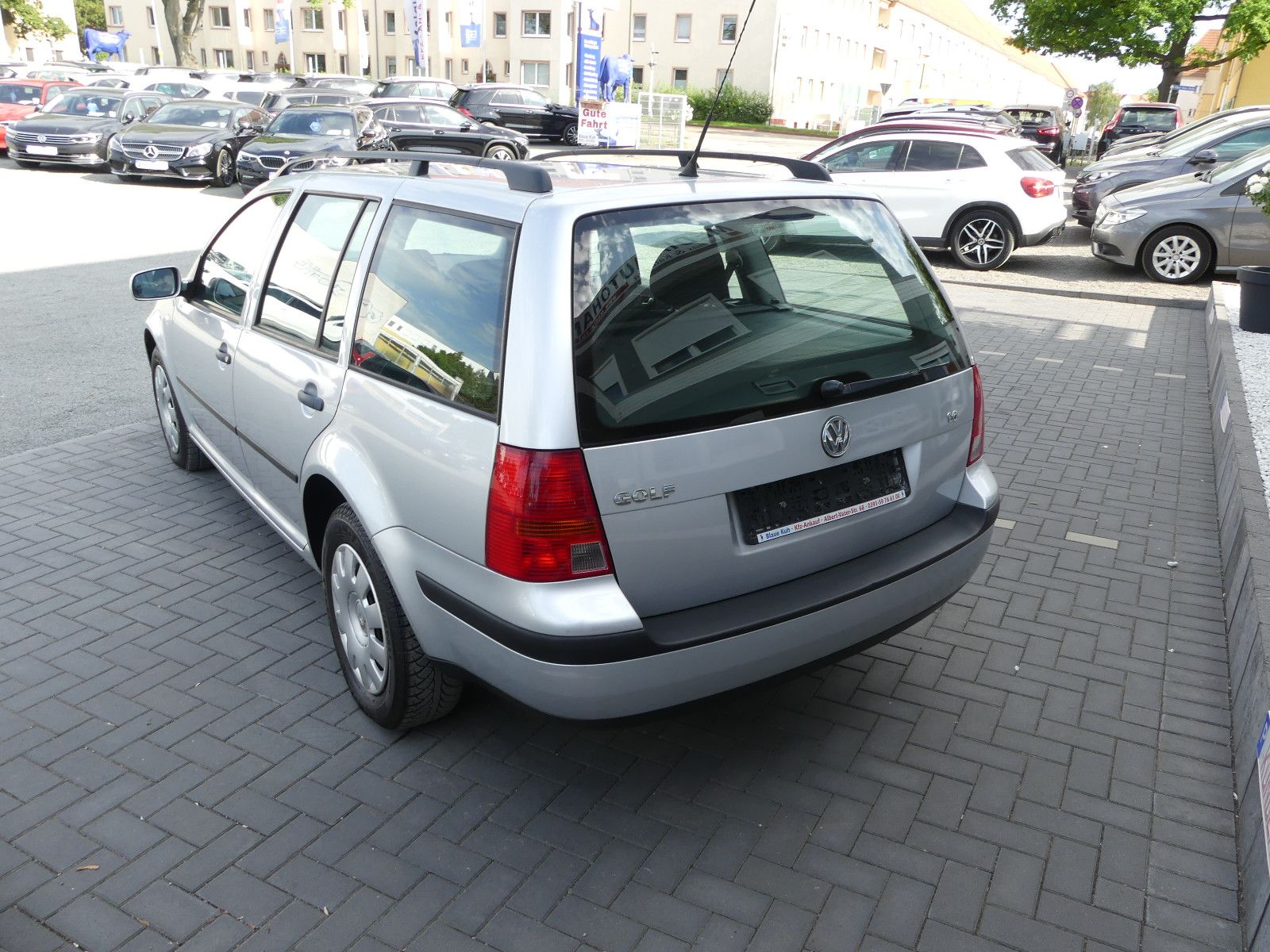 Fahrzeugabbildung Volkswagen Golf 1.6 .Automatik. Comfortline Variant"70TKM"