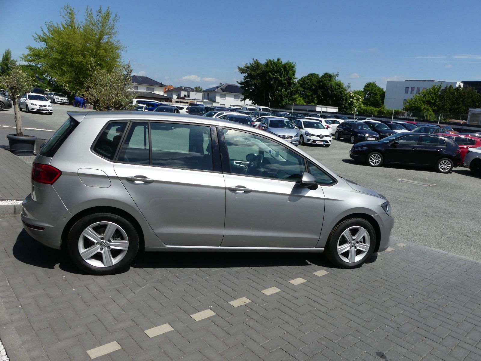 Fahrzeugabbildung Volkswagen Golf Sportsvan VII Comfortline BMT/Start-Stopp