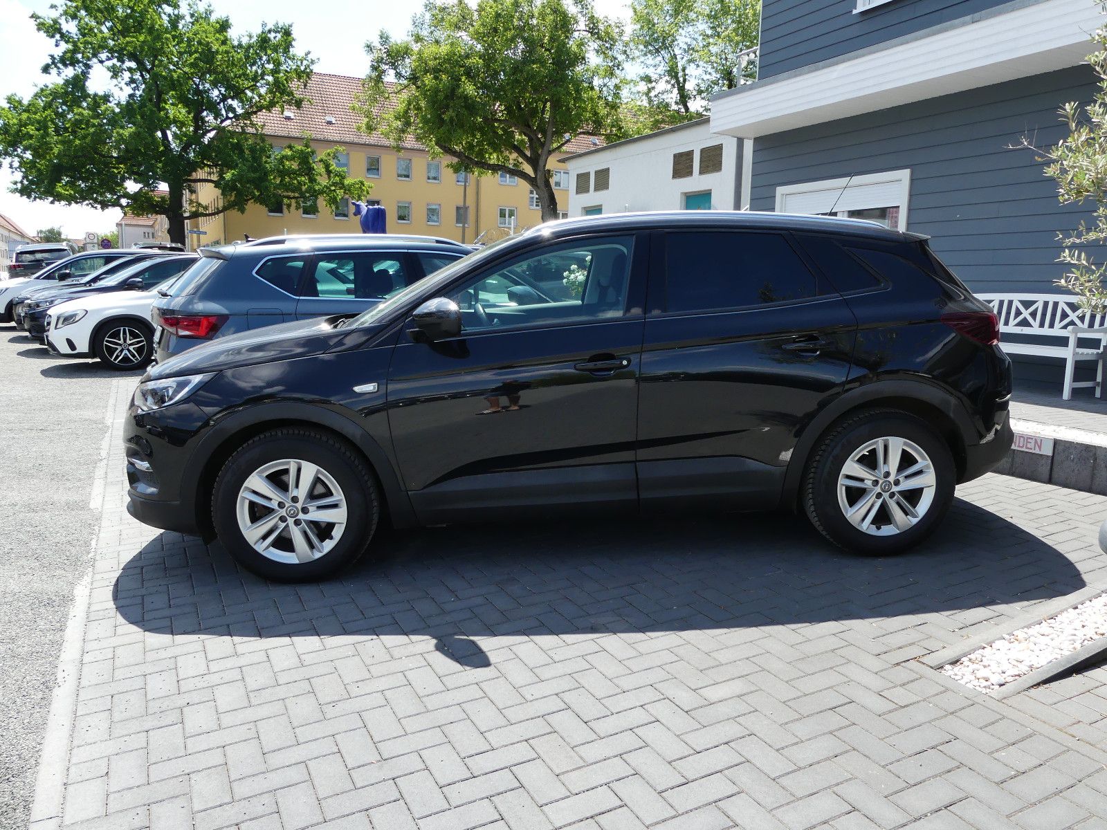 Fahrzeugabbildung Opel Grandland (X)