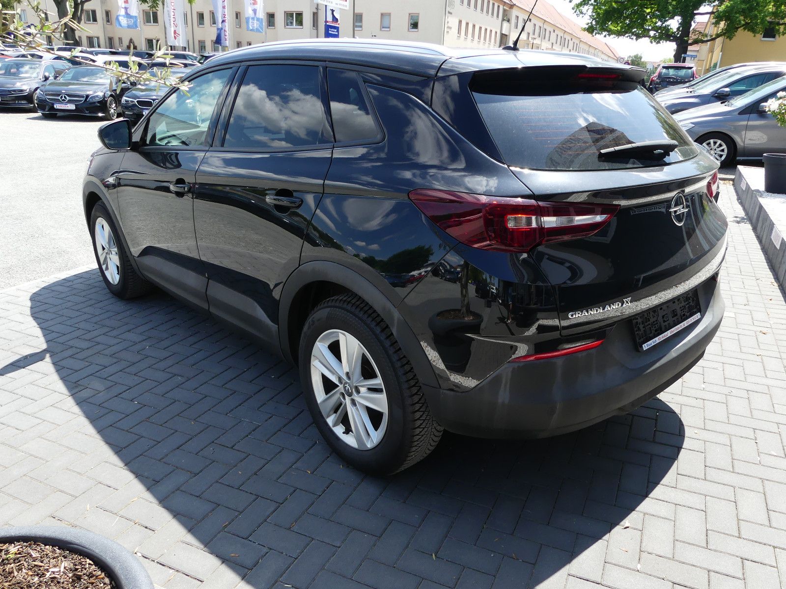 Fahrzeugabbildung Opel Grandland (X)