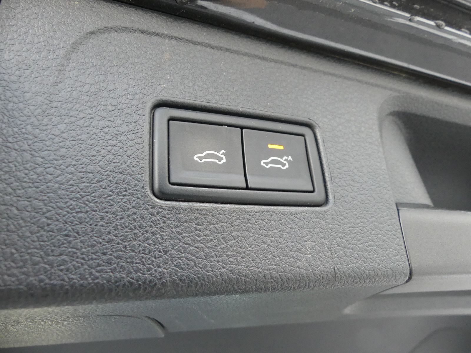 Fahrzeugabbildung Volkswagen Passat"1.HAND"