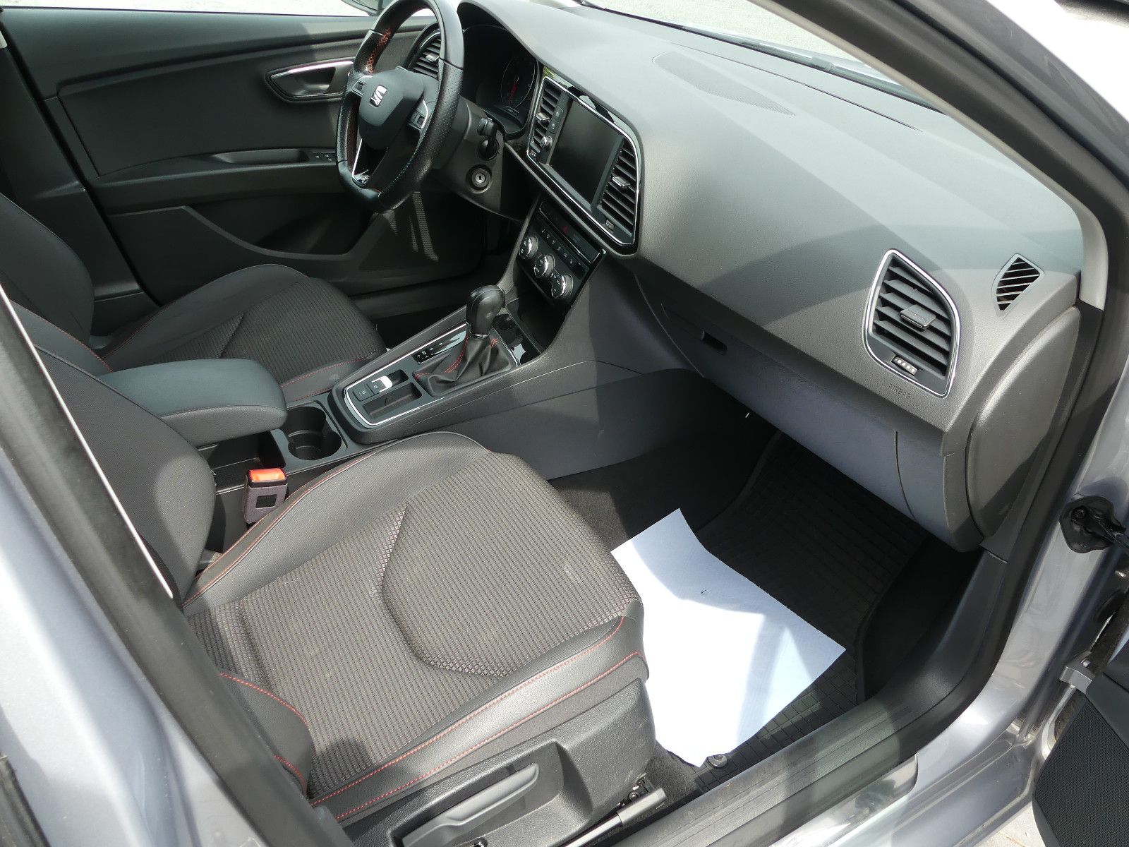 Fahrzeugabbildung SEAT Leon ST FR"AUTOMATIK"