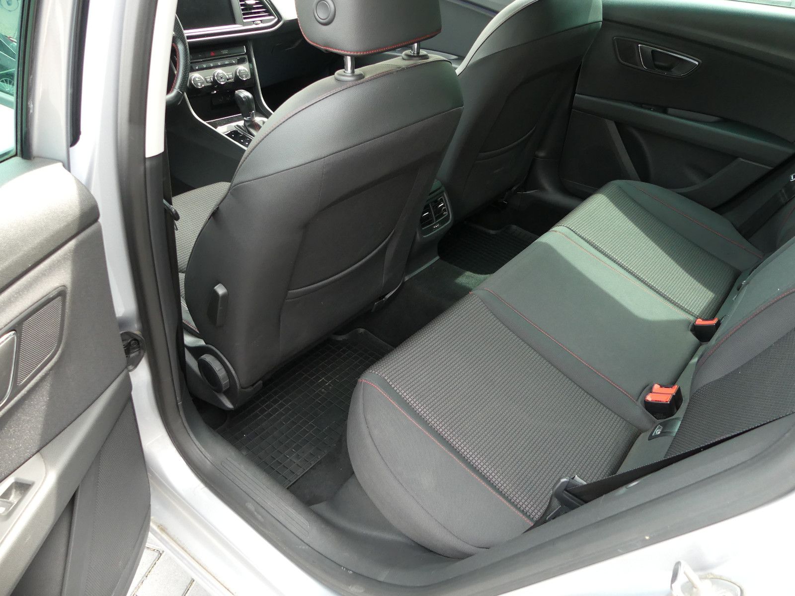 Fahrzeugabbildung SEAT Leon ST FR"AUTOMATIK"