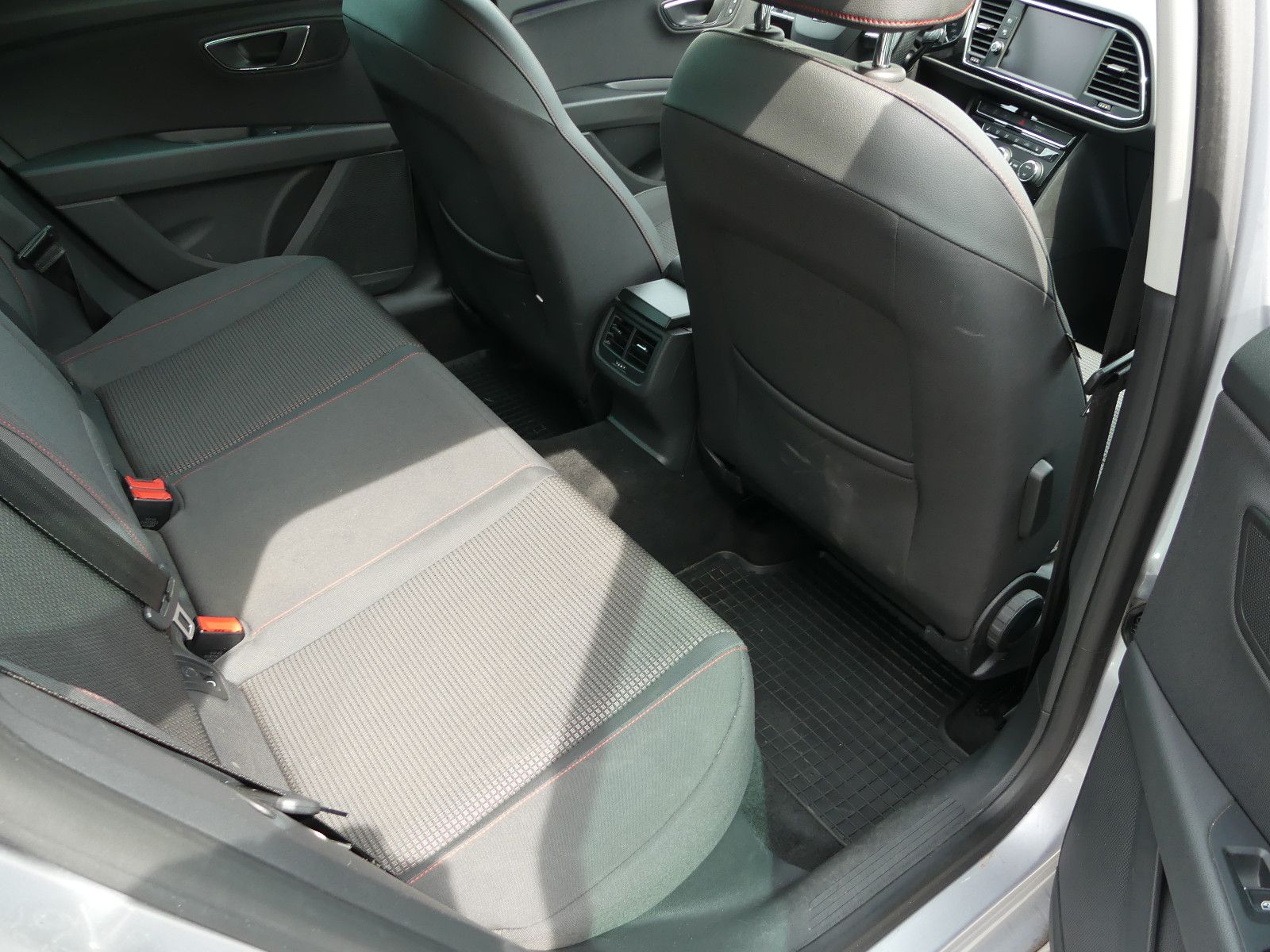 Fahrzeugabbildung SEAT Leon ST FR"AUTOMATIK"