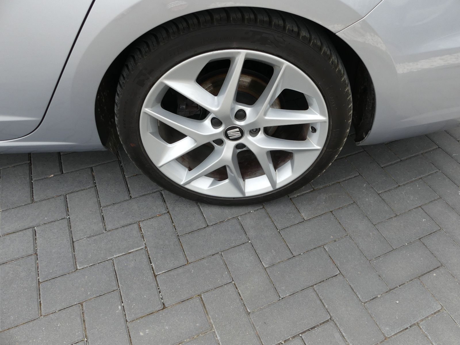 Fahrzeugabbildung SEAT Leon ST FR"AUTOMATIK"