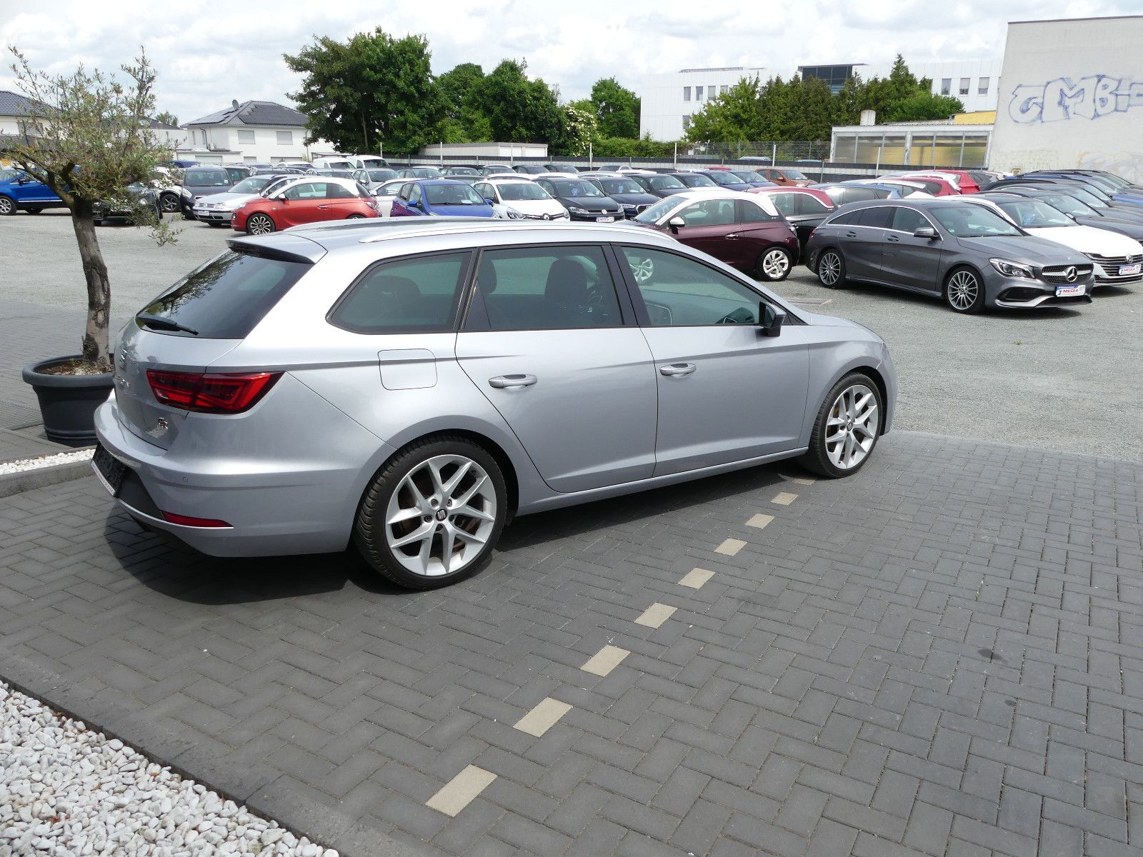 Fahrzeugabbildung SEAT Leon ST FR"AUTOMATIK"