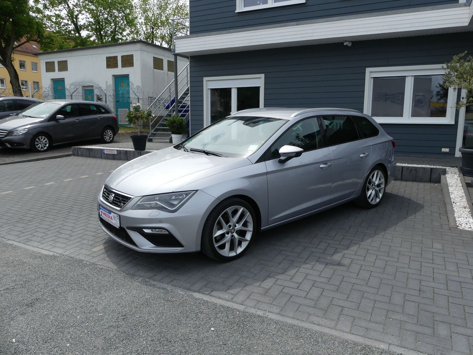 Fahrzeugabbildung SEAT Leon ST FR"AUTOMATIK"