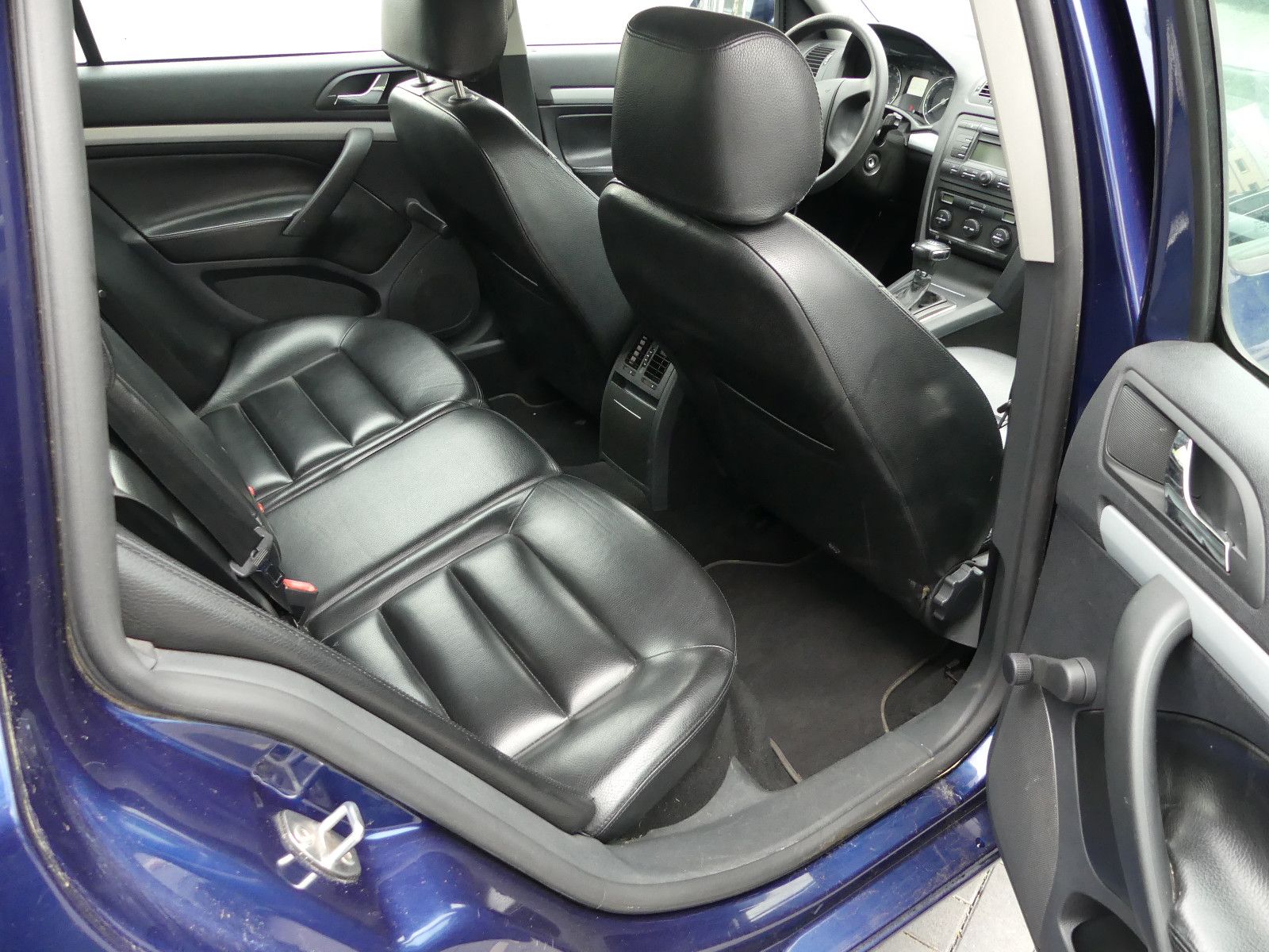Fahrzeugabbildung SKODA Octavia Combi Ambiente"AUTOMATIK"