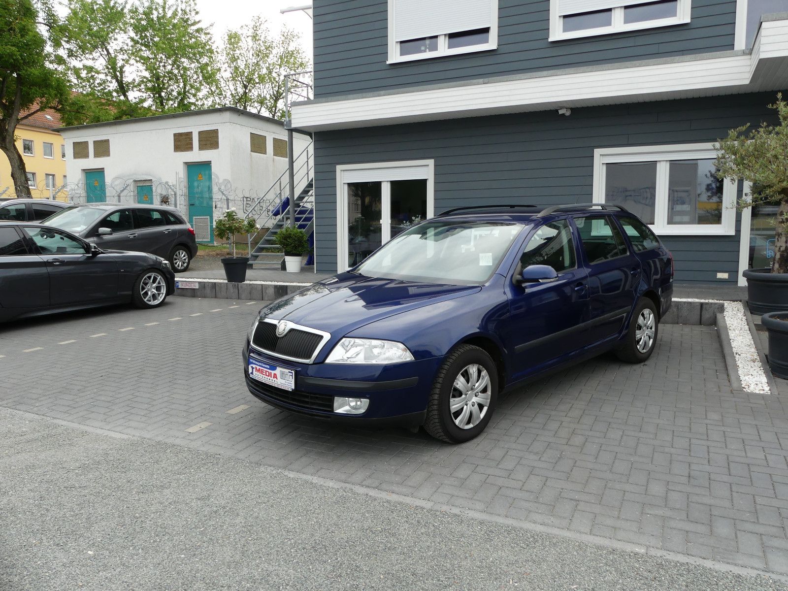 Fahrzeugabbildung SKODA Octavia Combi Ambiente"AUTOMATIK"