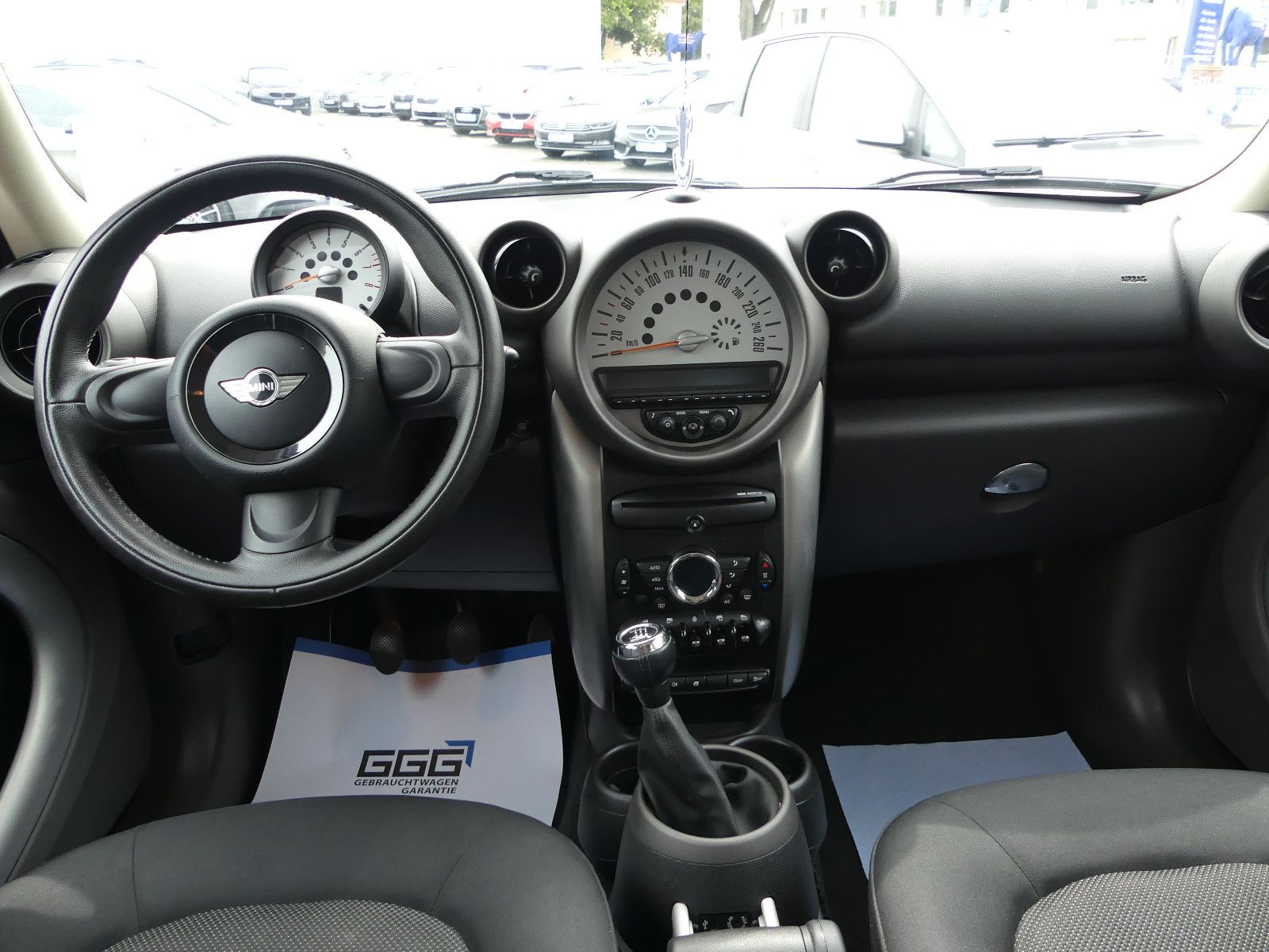 Fahrzeugabbildung MINI ONE Countryman One, 1,6
