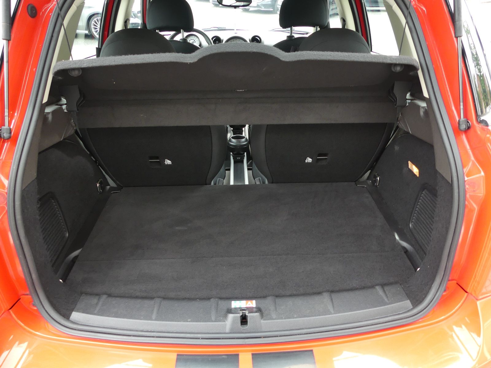 Fahrzeugabbildung MINI ONE Countryman One, 1,6