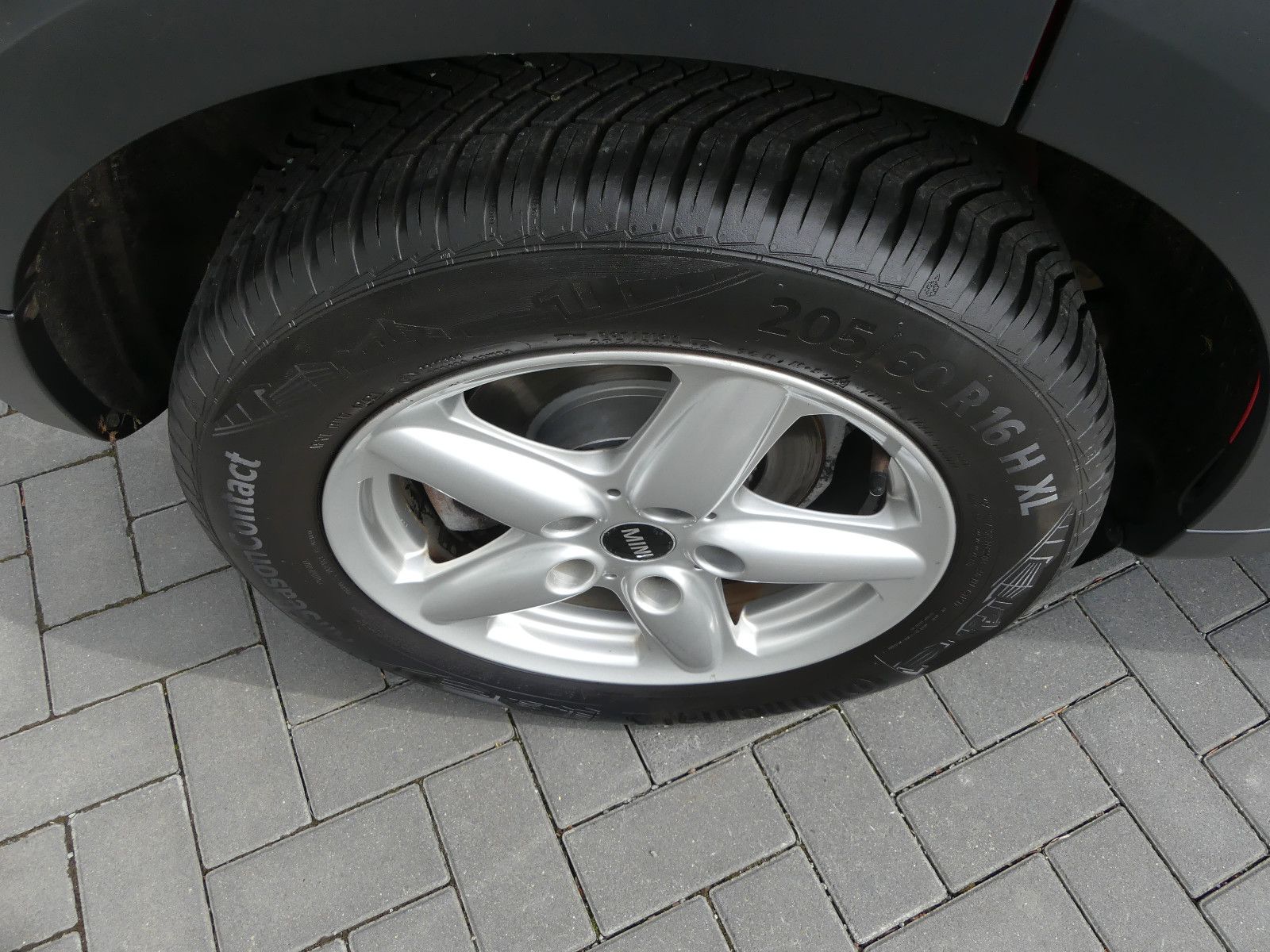 Fahrzeugabbildung MINI ONE Countryman One, 1,6