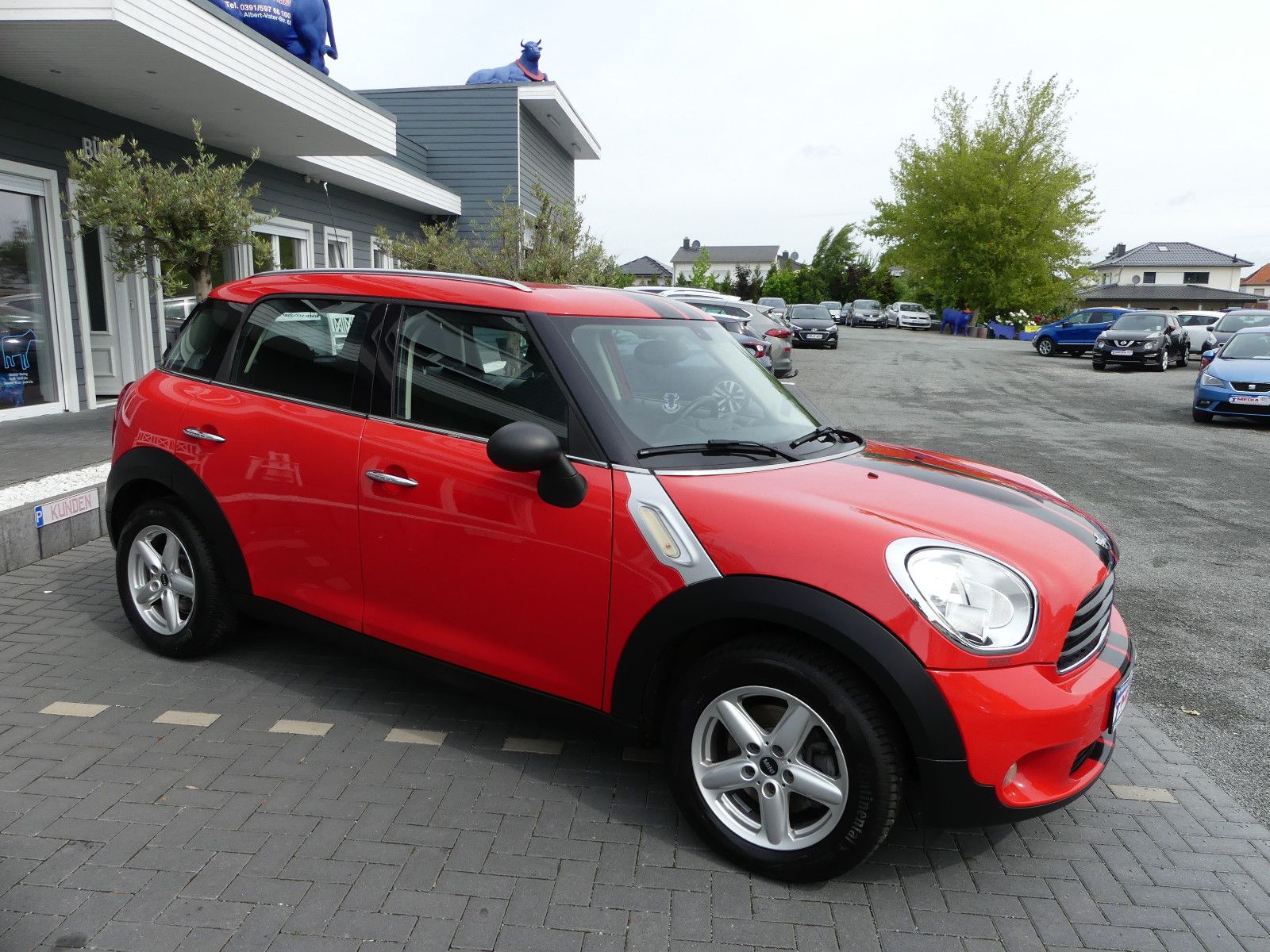 Fahrzeugabbildung MINI ONE Countryman One, 1,6