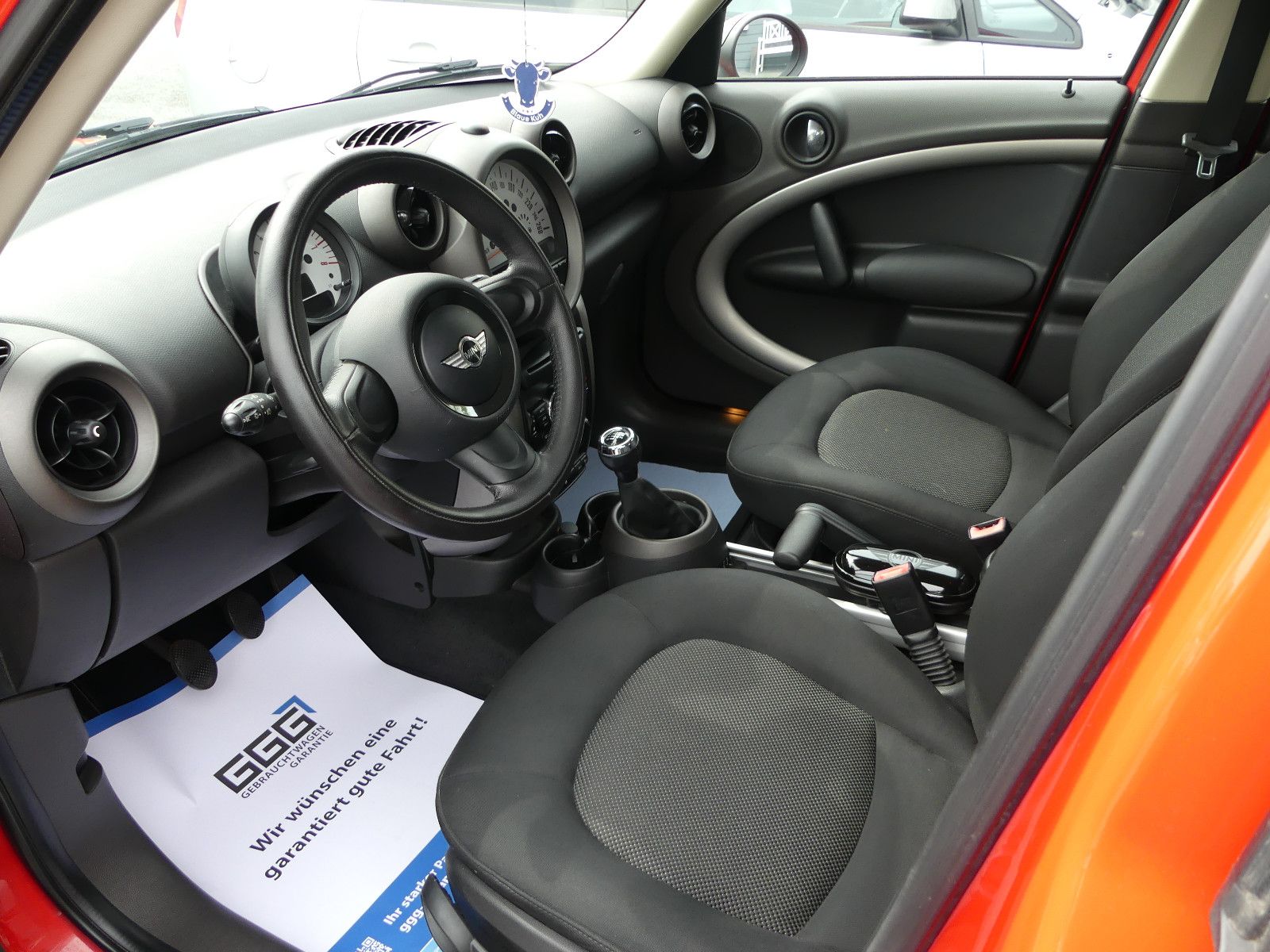 Fahrzeugabbildung MINI ONE Countryman One, 1,6