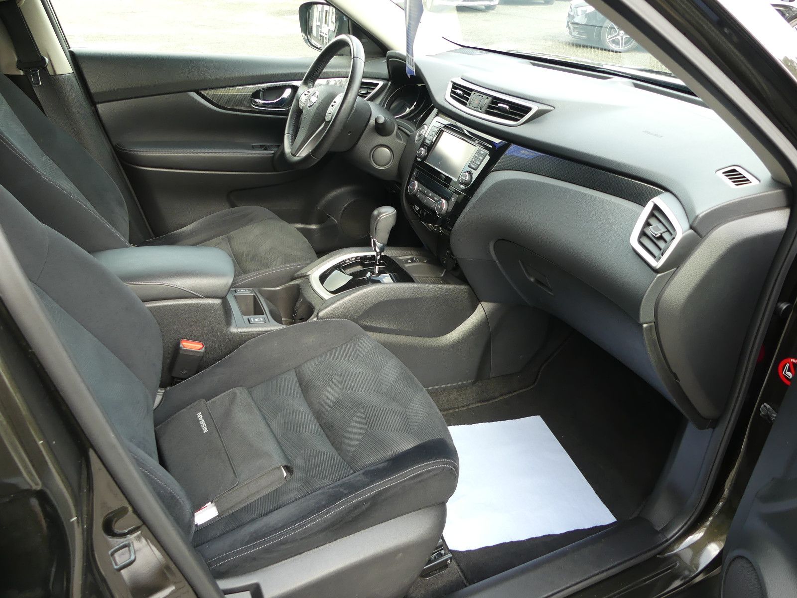 Fahrzeugabbildung Nissan X-Trail N-Vision"90TKM"