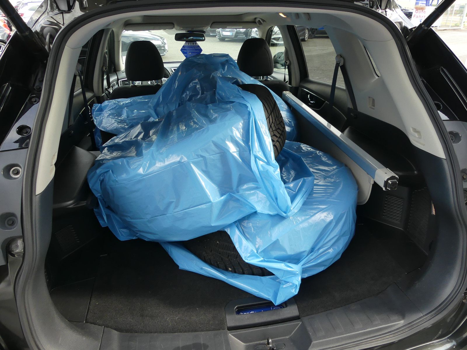 Fahrzeugabbildung Nissan X-Trail N-Vision"90TKM"