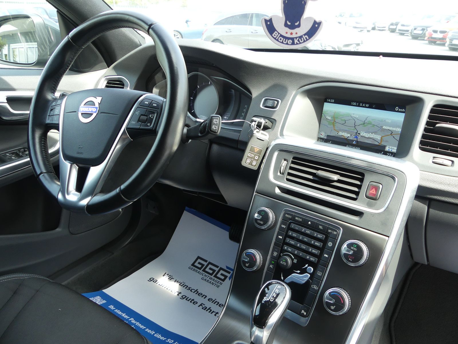 Fahrzeugabbildung Volvo V60 Kombi Momentum"AUTOMATIK"