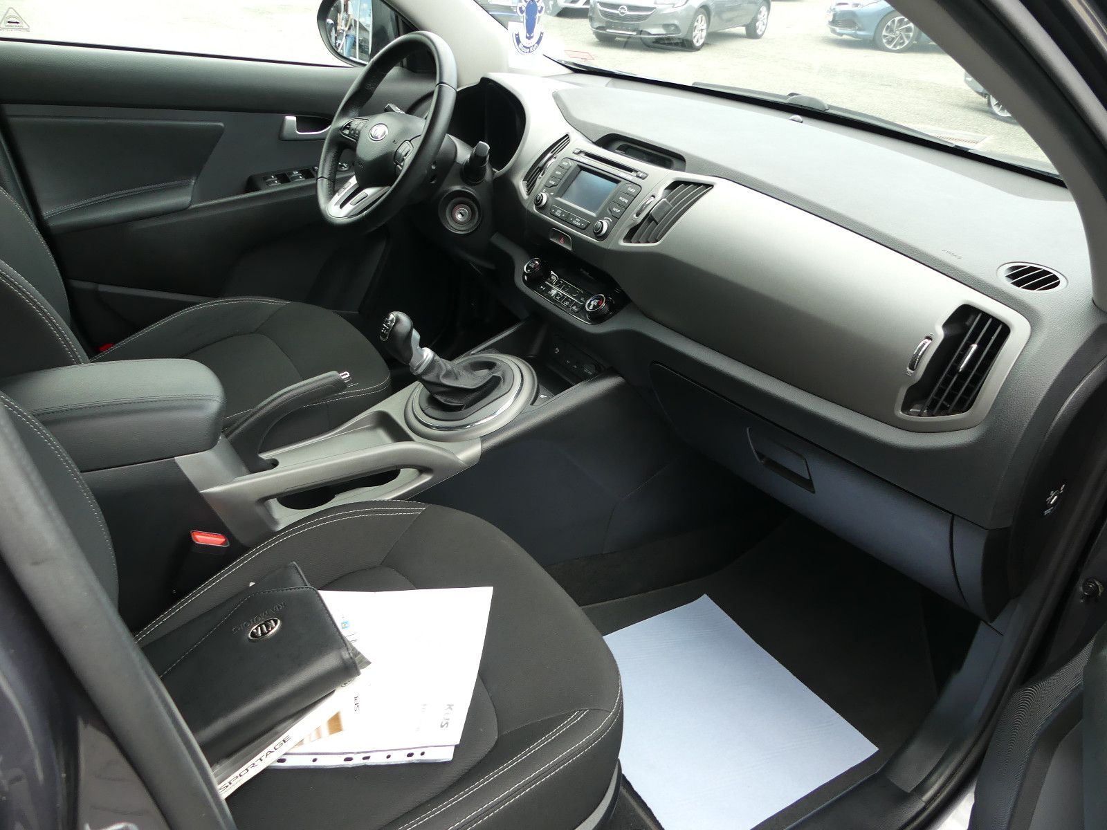 Fahrzeugabbildung Kia Sportage Vision 2WD "22TKM"SCHECKHEFTGEP."