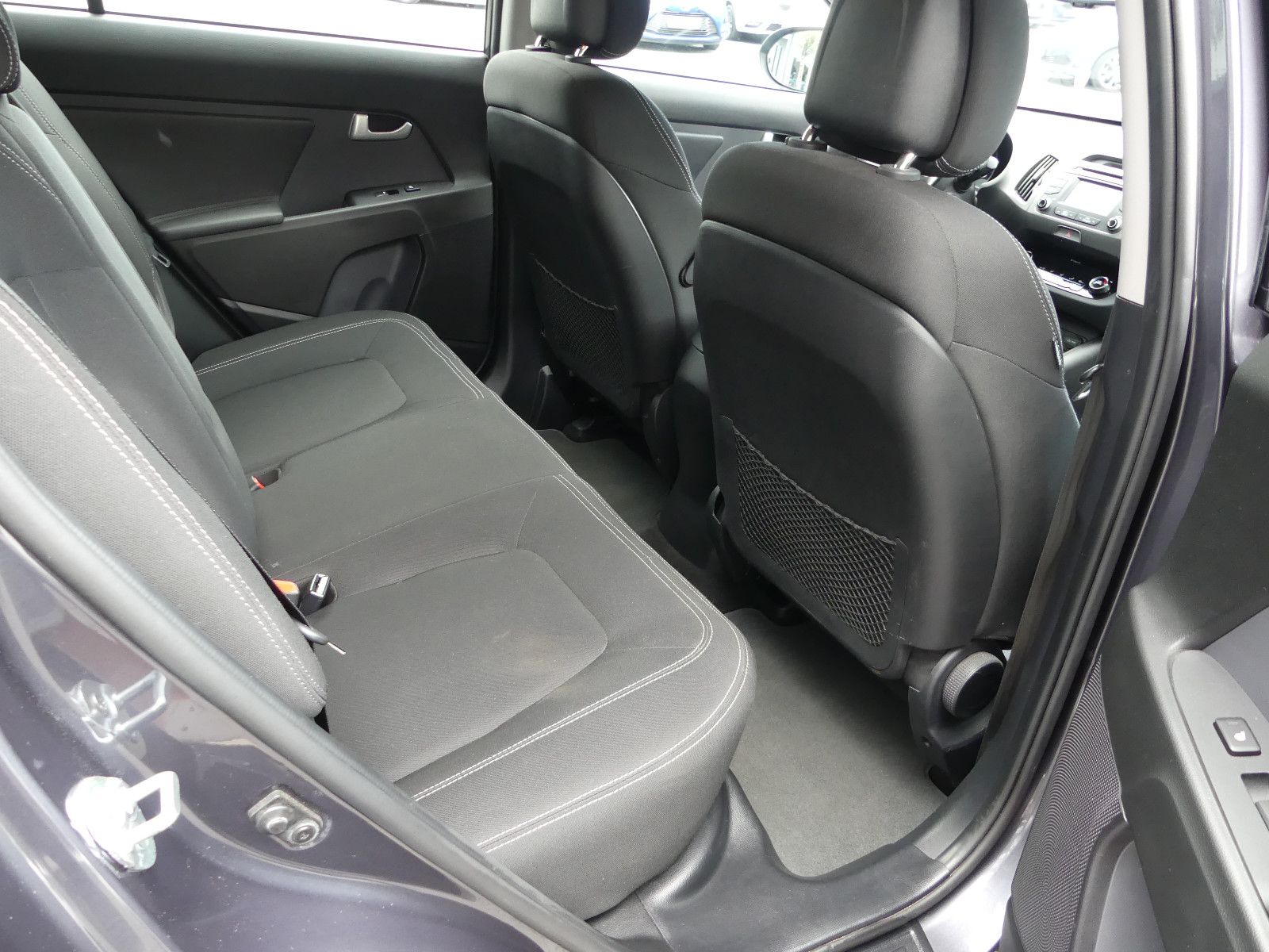 Fahrzeugabbildung Kia Sportage Vision 2WD "22TKM"SCHECKHEFTGEP."