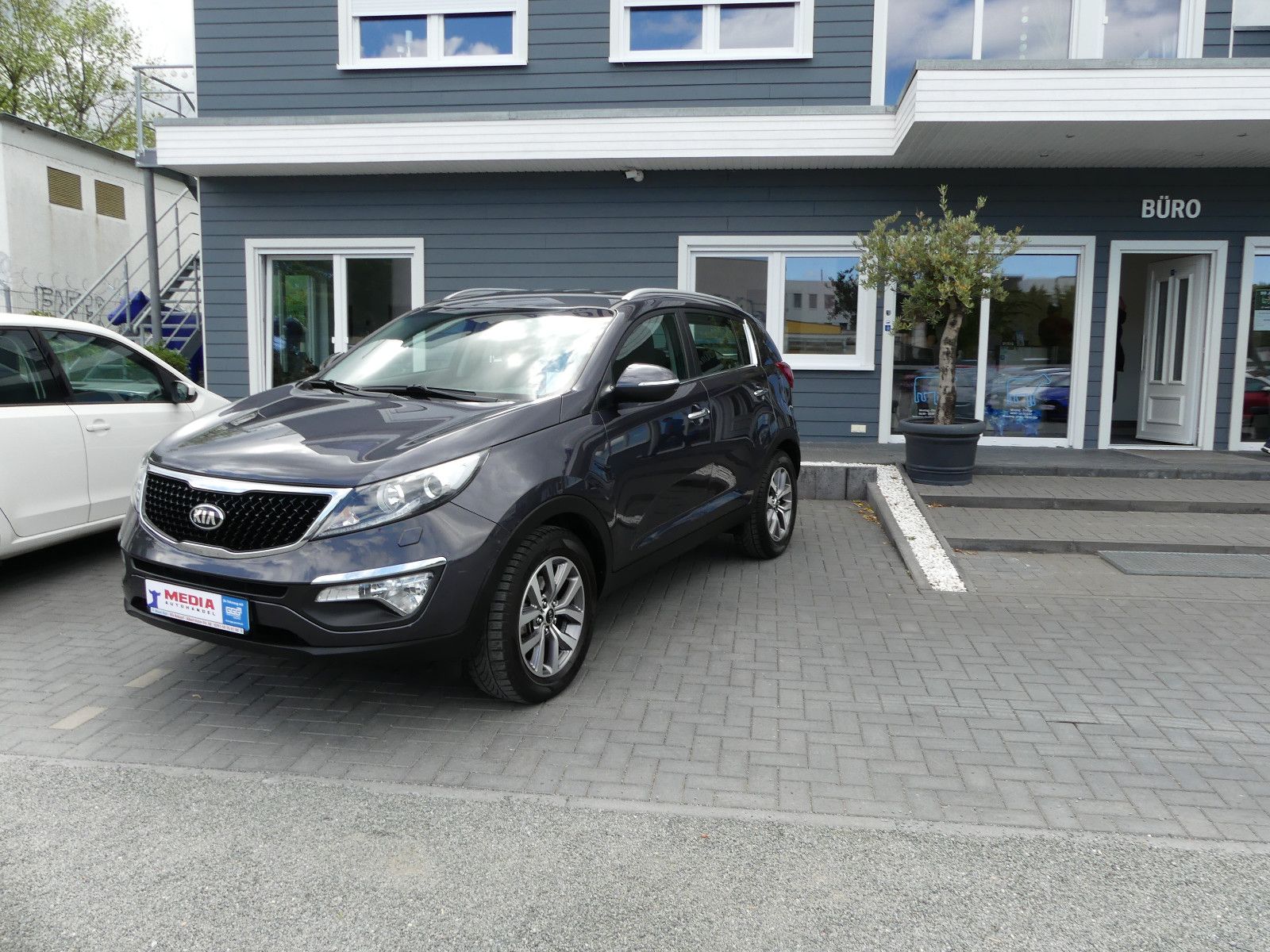 Fahrzeugabbildung Kia Sportage Vision 2WD "22TKM"SCHECKHEFTGEP."