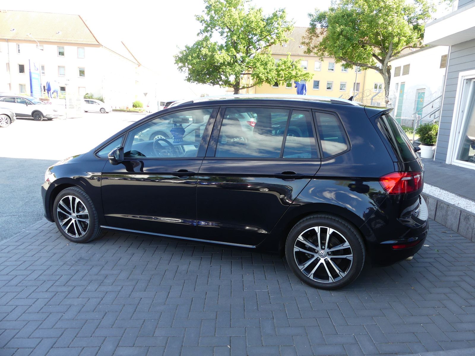 Fahrzeugabbildung Volkswagen Golf Sportsvan VII Lounge BMT/Start-Stopp"2.HAND