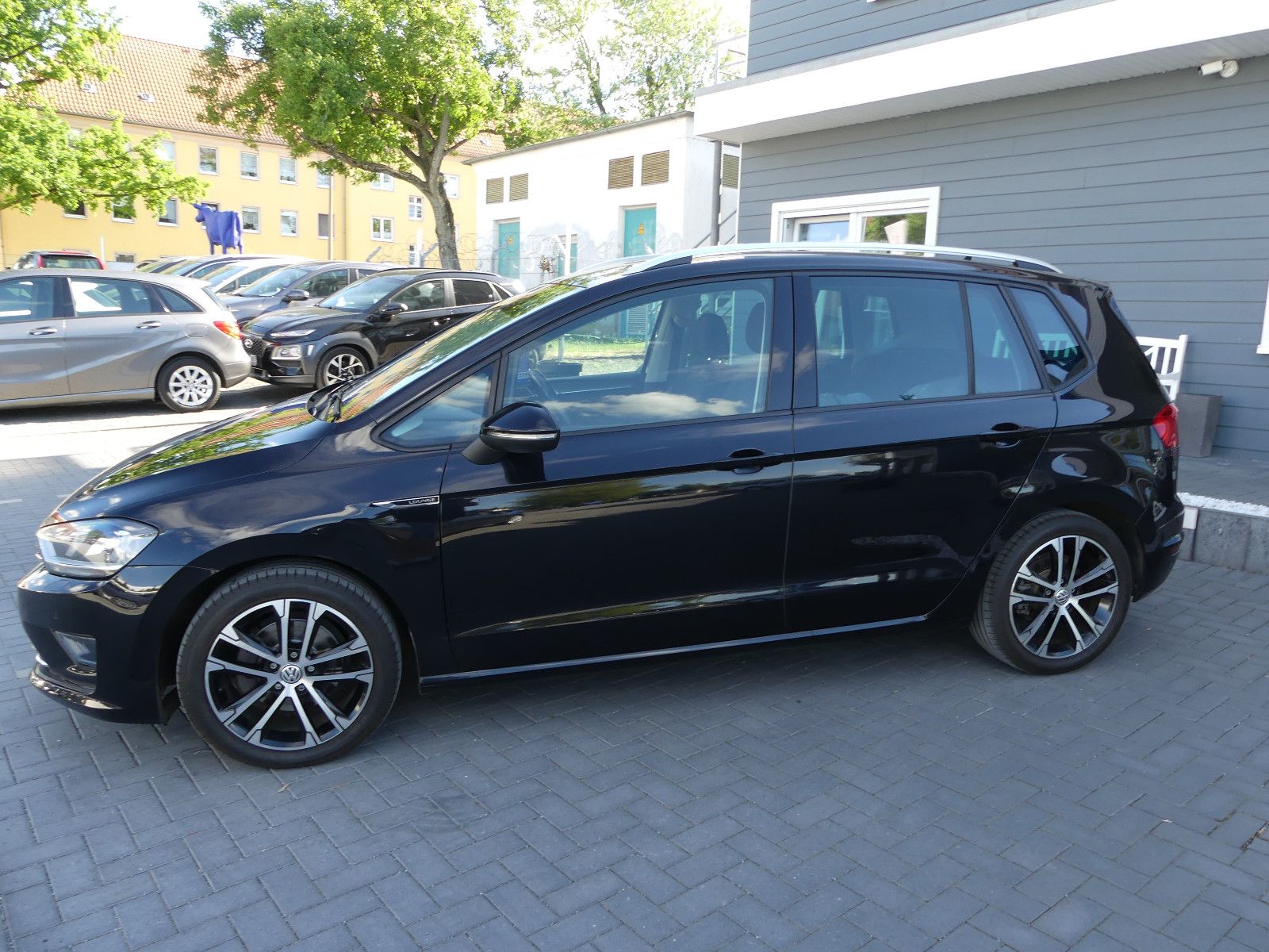 Fahrzeugabbildung Volkswagen Golf Sportsvan VII Lounge BMT/Start-Stopp"2.HAND