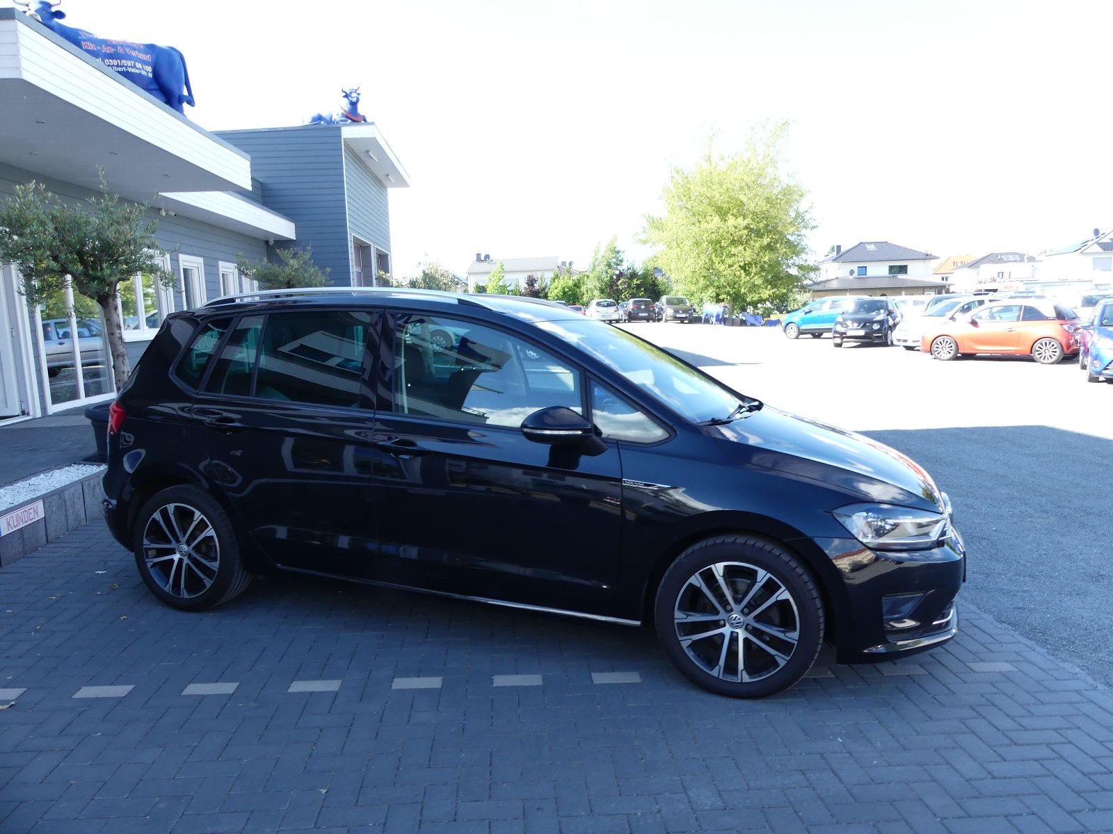 Fahrzeugabbildung Volkswagen Golf Sportsvan VII Lounge BMT/Start-Stopp"2.HAND