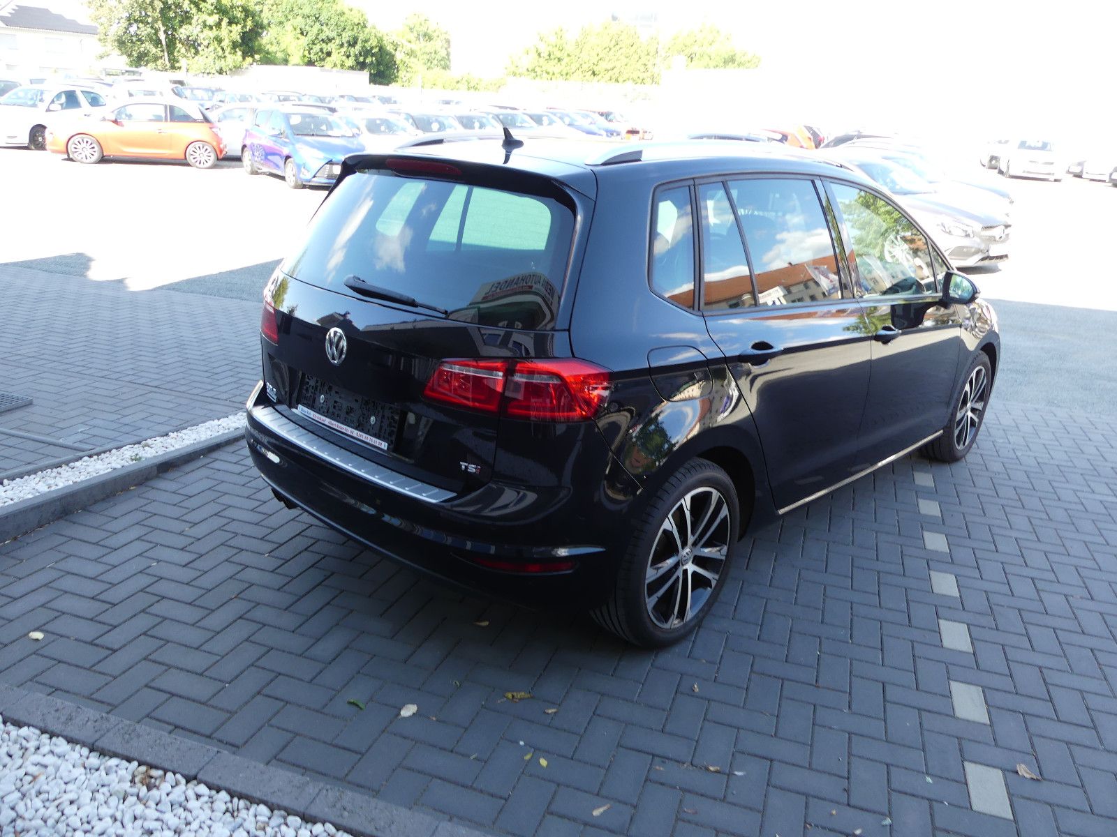 Fahrzeugabbildung Volkswagen Golf Sportsvan VII Lounge BMT/Start-Stopp"2.HAND