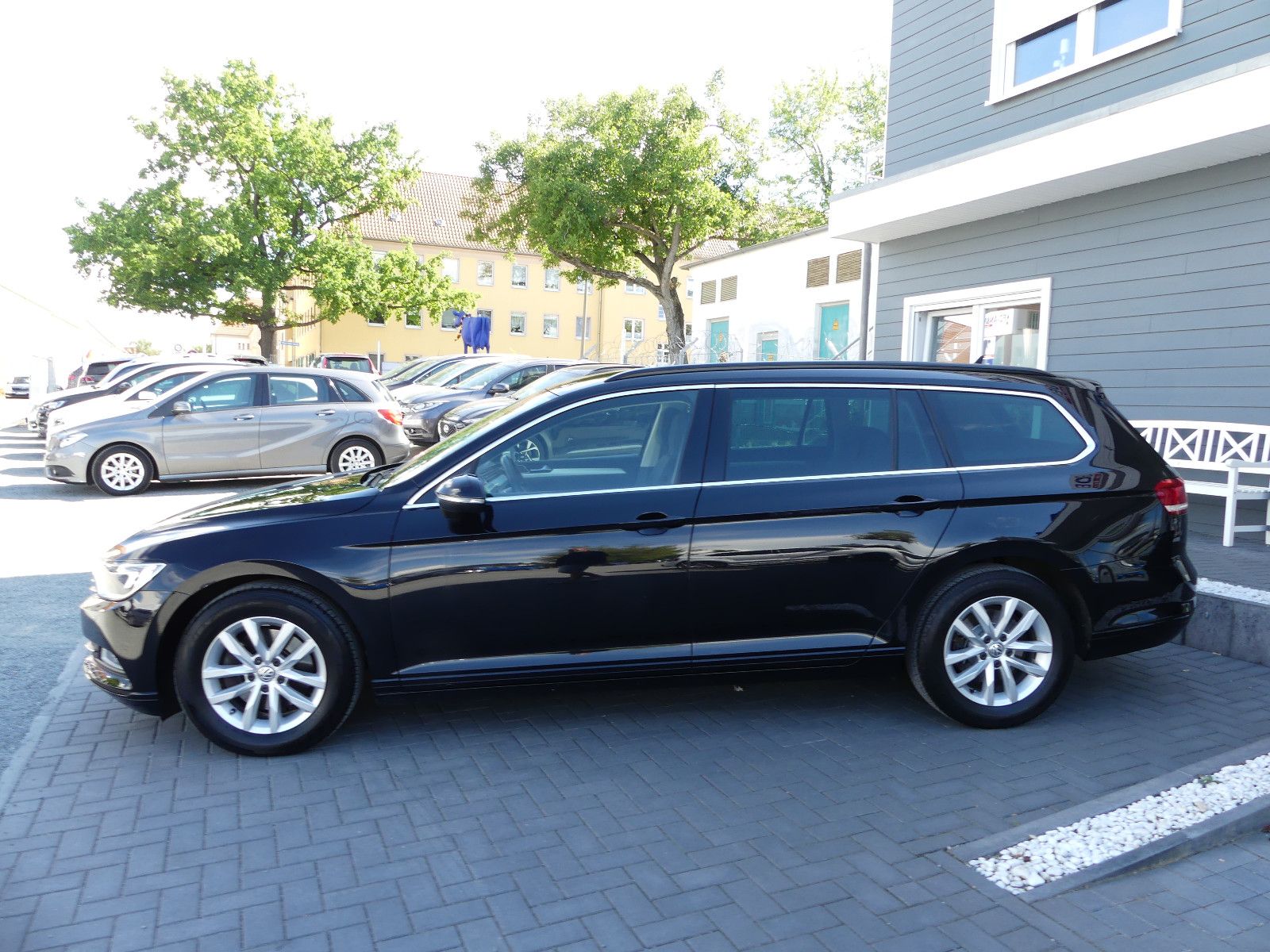 Fahrzeugabbildung Volkswagen Passat Variant Comfortline BMT/Start-Stopp