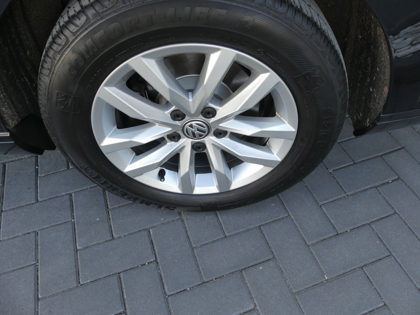 Fahrzeugabbildung Volkswagen Passat Variant Comfortline BMT/Start-Stopp