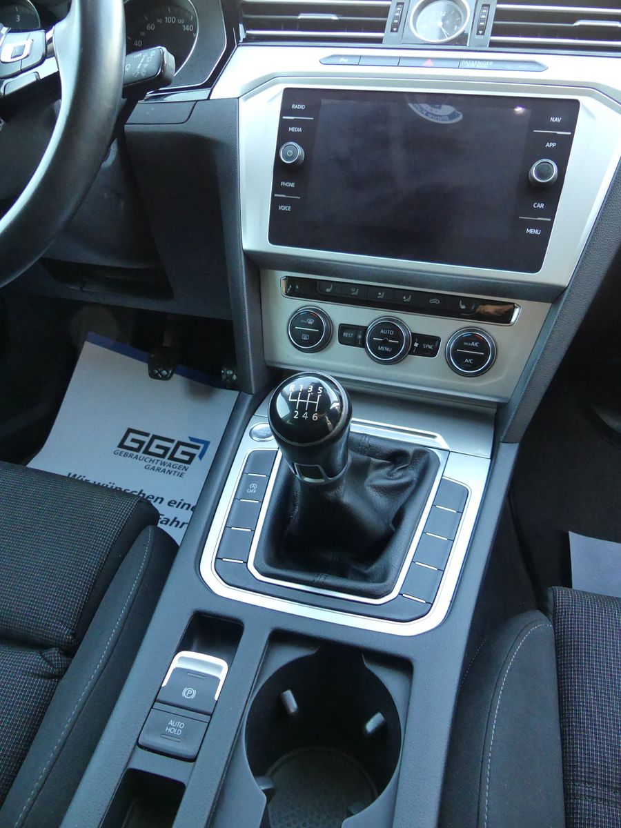 Fahrzeugabbildung Volkswagen Passat Variant Comfortline BMT/Start-Stopp