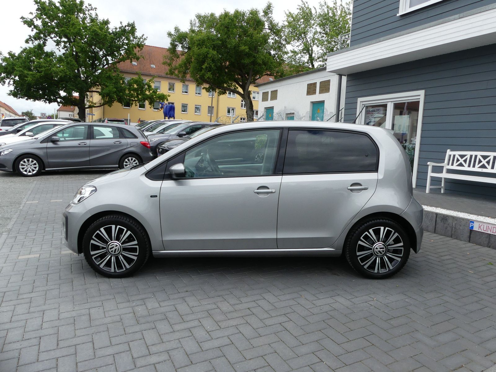 Fahrzeugabbildung Volkswagen up! join up! Start-Stopp