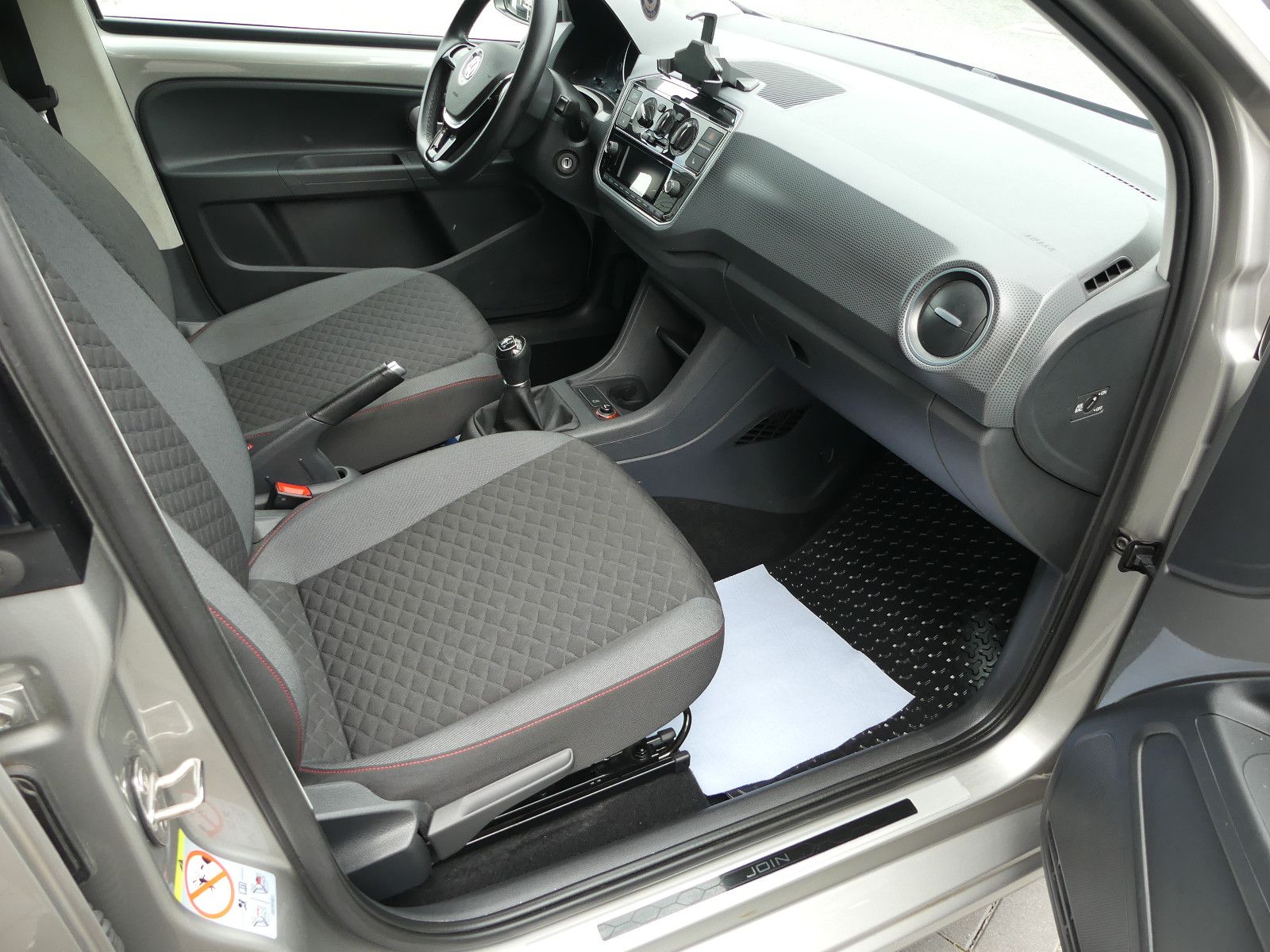 Fahrzeugabbildung Volkswagen up! join up! Start-Stopp