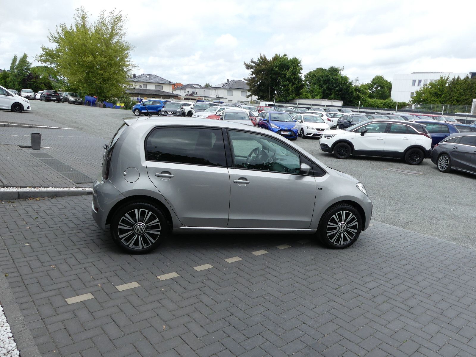 Fahrzeugabbildung Volkswagen up! join up! Start-Stopp