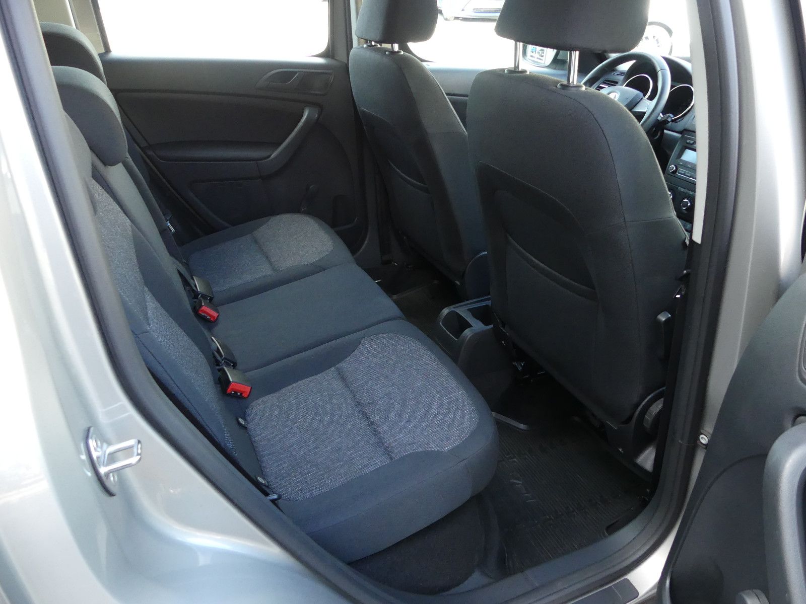 Fahrzeugabbildung SKODA Yeti Active "SCHECKHEFTGEPF."52TKM"
