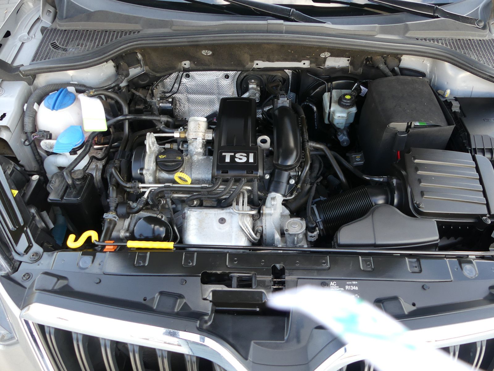 Fahrzeugabbildung SKODA Yeti Active "SCHECKHEFTGEPF."52TKM"