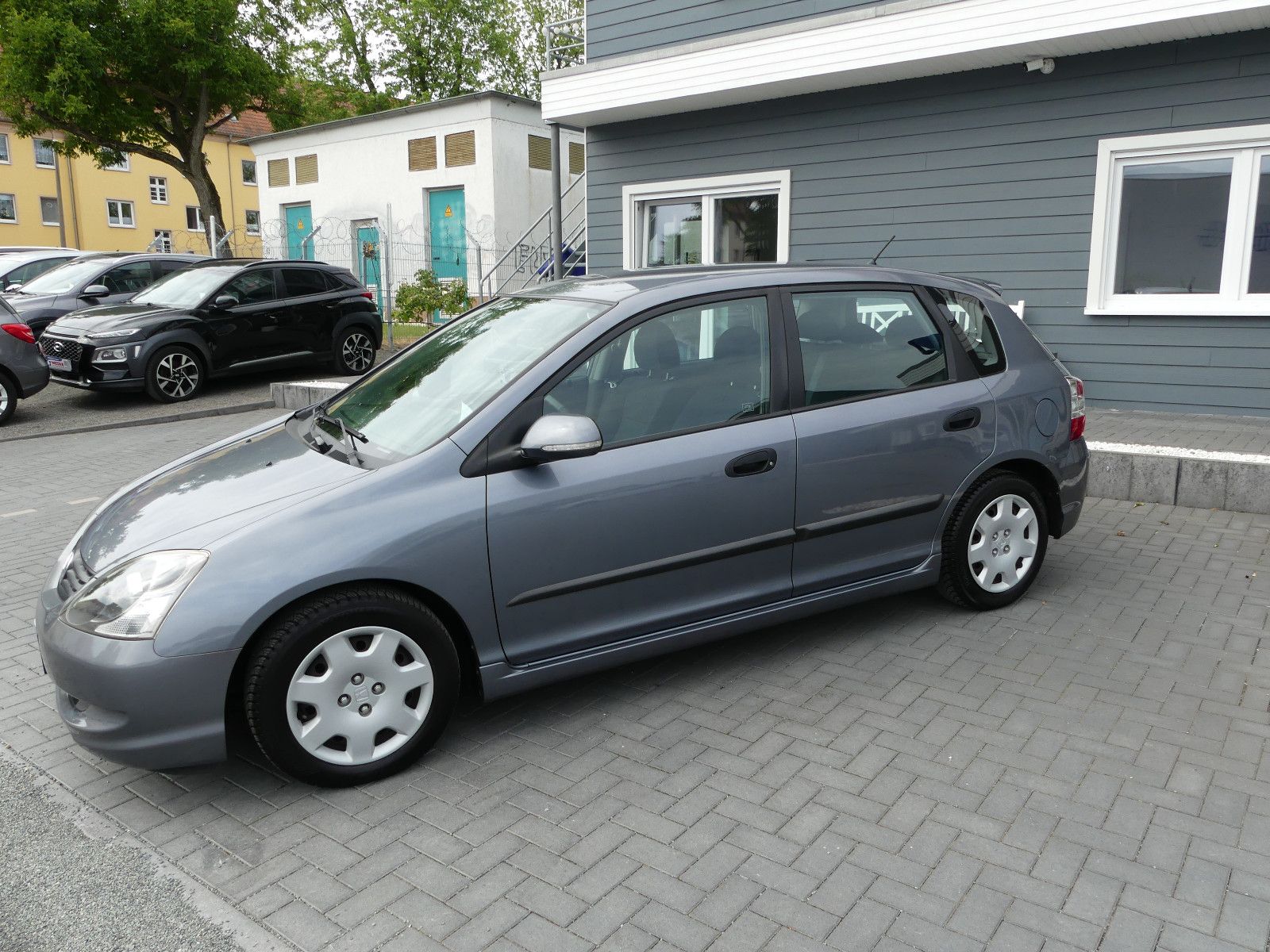 Fahrzeugabbildung Honda Civic Lim. 5-trg. 1.6 i LS