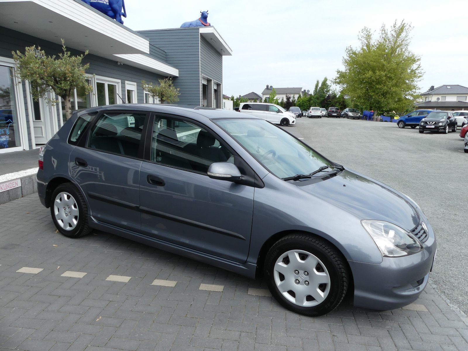 Fahrzeugabbildung Honda Civic Lim. 5-trg. 1.6 i LS