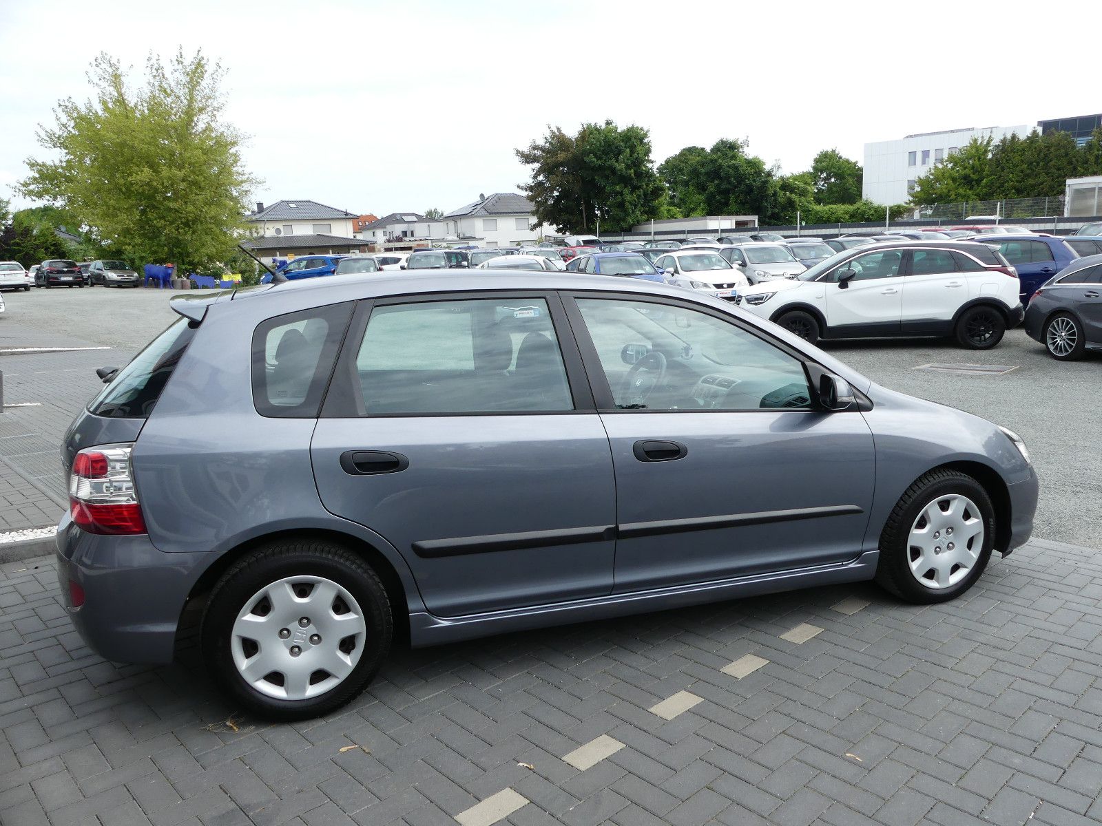 Fahrzeugabbildung Honda Civic Lim. 5-trg. 1.6 i LS