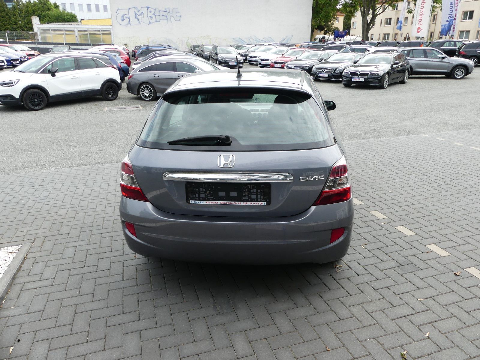 Fahrzeugabbildung Honda Civic Lim. 5-trg. 1.6 i LS