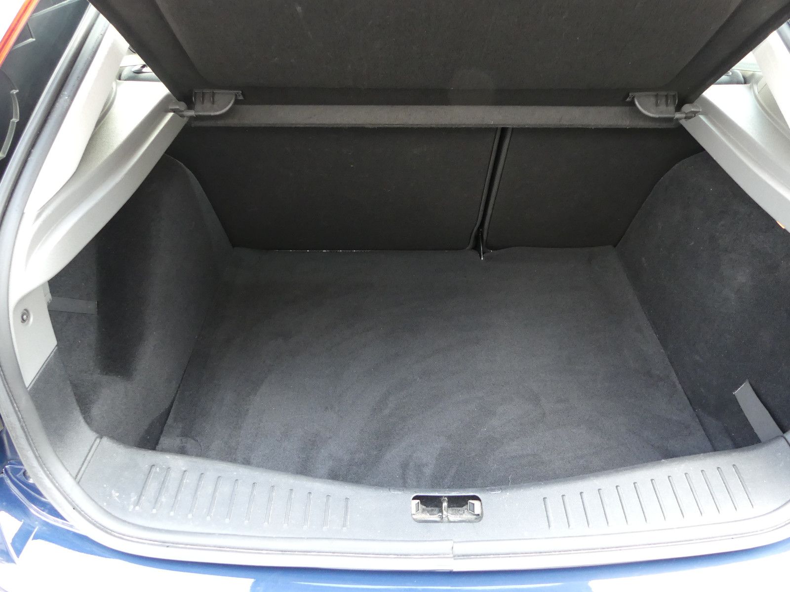 Fahrzeugabbildung Ford Focus Lim. Concept"33TKM"
