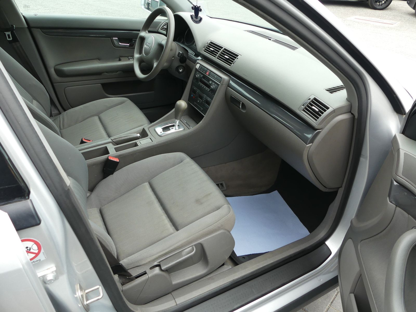 Fahrzeugabbildung Audi A4 2.0 multitronic