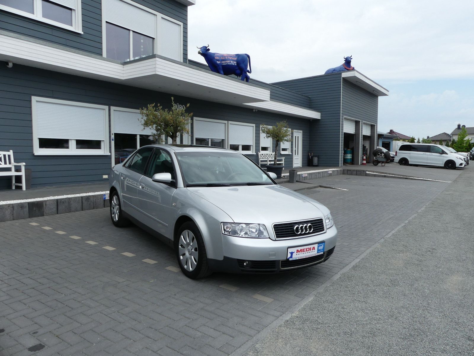 Fahrzeugabbildung Audi A4 2.0 multitronic