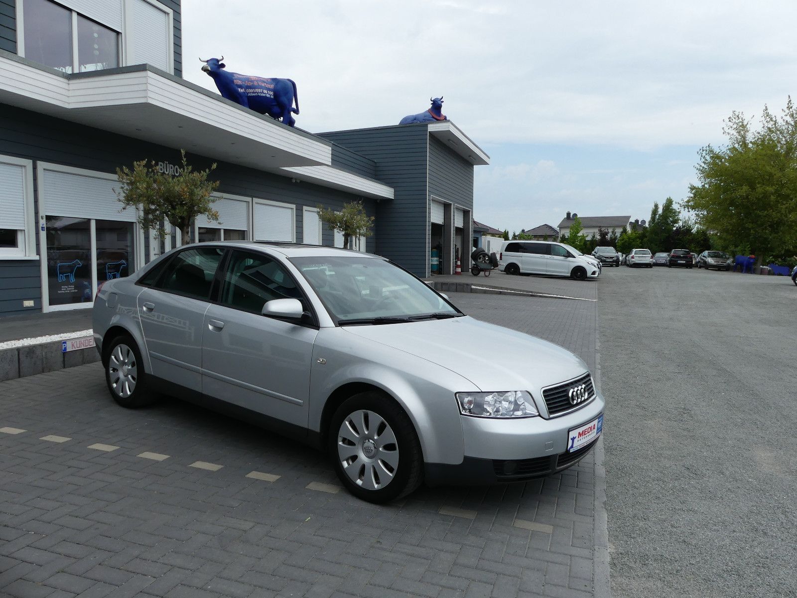 Fahrzeugabbildung Audi A4 2.0 multitronic