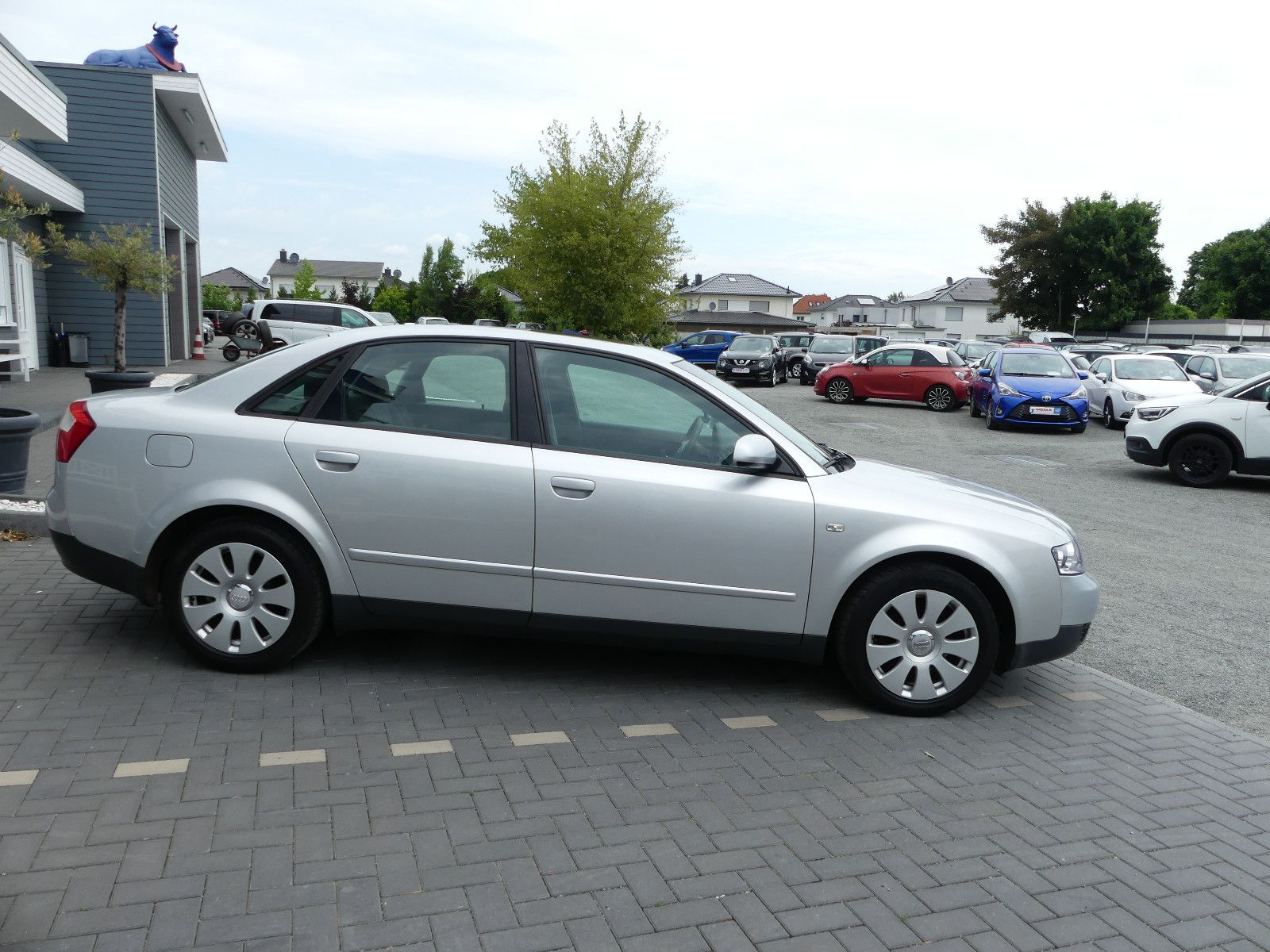 Fahrzeugabbildung Audi A4 2.0 multitronic