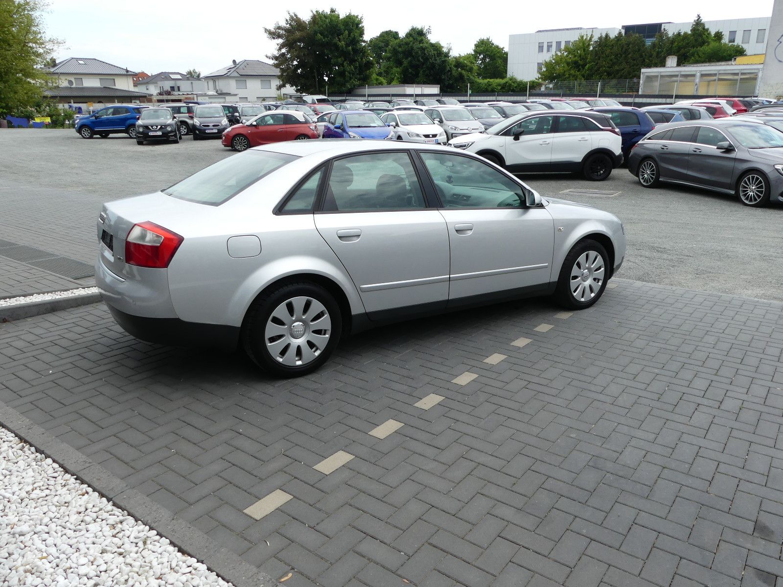 Fahrzeugabbildung Audi A4 2.0 multitronic