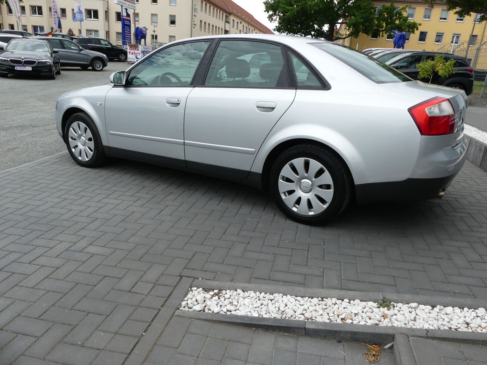 Fahrzeugabbildung Audi A4 2.0 multitronic